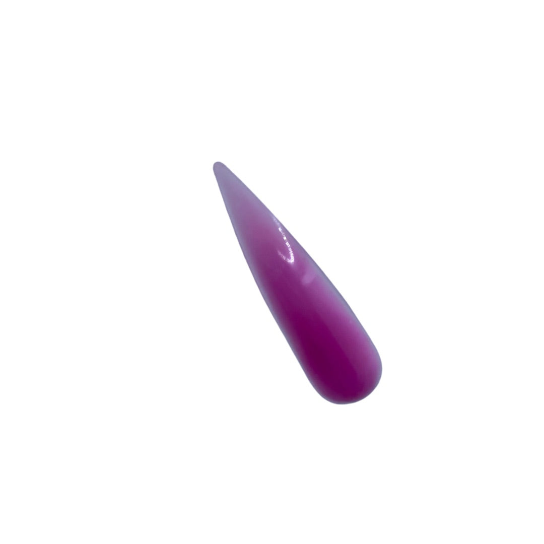 Rize Kamishiro – Light purple acrylic powder, dreamy pastel tone.